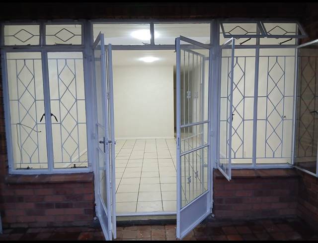 2 BEDROOM APARTMENT FOR SALE IN SCOTTSVILLE